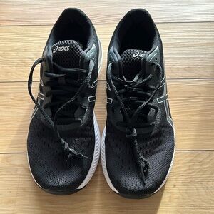 ASICS Gel-Excite 8 Running Shoes. Size 9.5